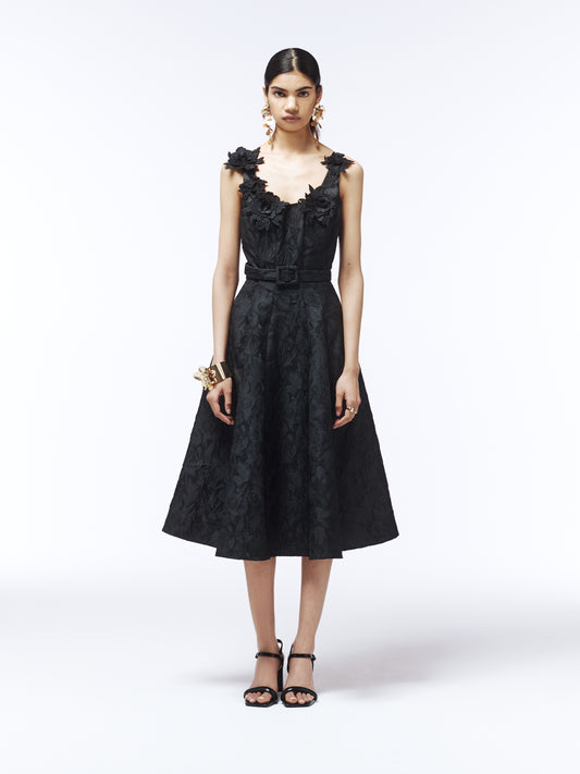 SOUR FIGS 3D floral jacquard midi dress in black with belted waist – elegant eveningwear